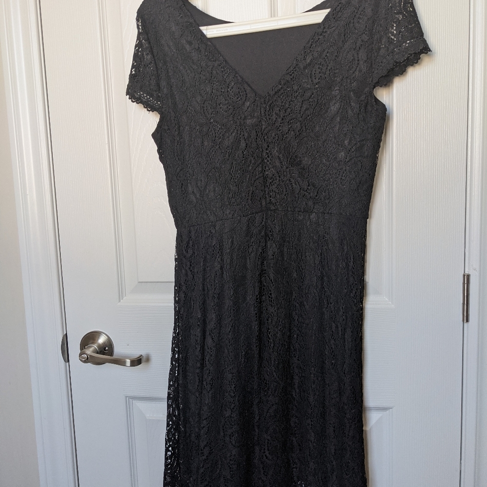 NWOT Véro Moda Black Lace dress